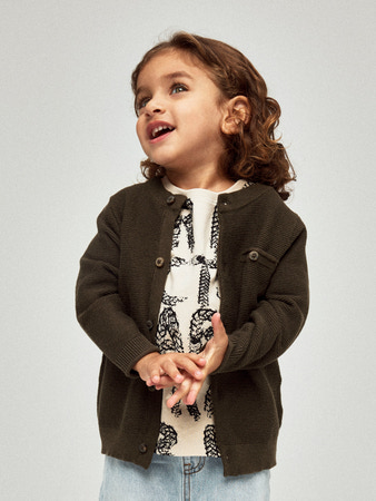 Se NAME IT Strik Cardigan Luther Turkish Coffee hos SmartKidz