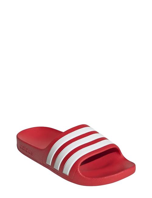 Se Adilette Aqua K Adidas Sportswear Red ved Booztlet