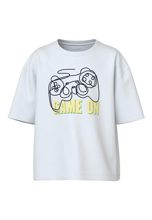 Se NAME IT Bluser & t-shirts 'NKMVICTOR'  gul / jade / sort / hvid ved About You