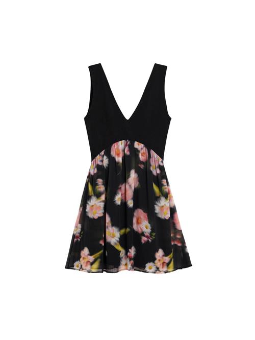 Se Desigual Kjole  blandingsfarvet / sort ved About You