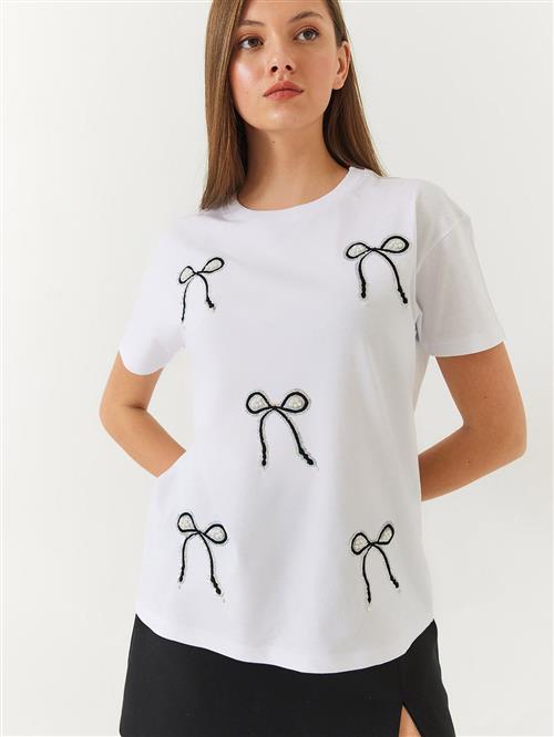 Se Bianco Lucci Shirts  sort / hvid ved About You