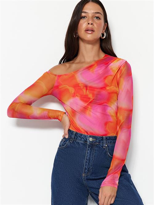 Se Trendyol Shirtbody  orange / mørkeorange / lys pink / rød ved About You