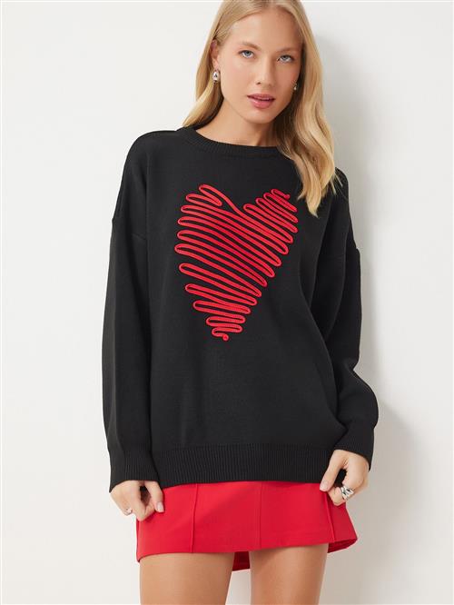 Happiness Istanbul Pullover i overstørrelse  rød / sort