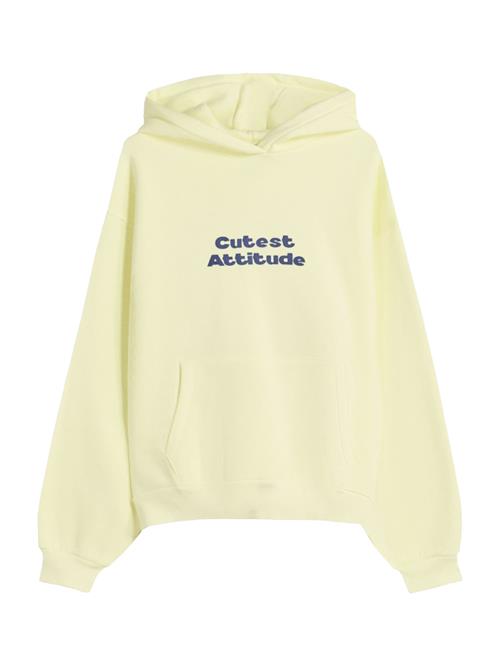 Se Bershka Sweatshirt  mørkeblå / lemon ved About You