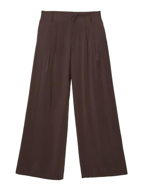 Se Pull&Bear Bukser med lægfolder  brun ved About You