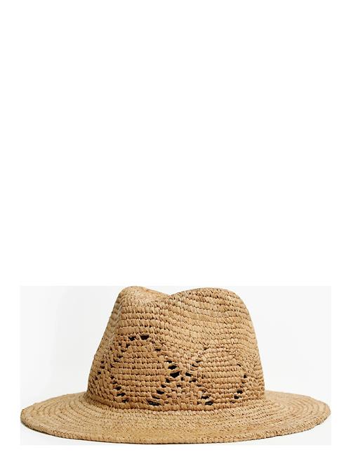 Capria Andiata Beige