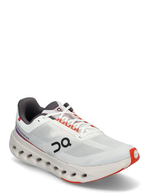Se Cloudsurfer Next On White ved Booztlet
