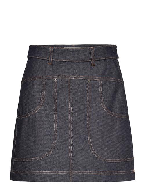 Felisha Munthe Navy