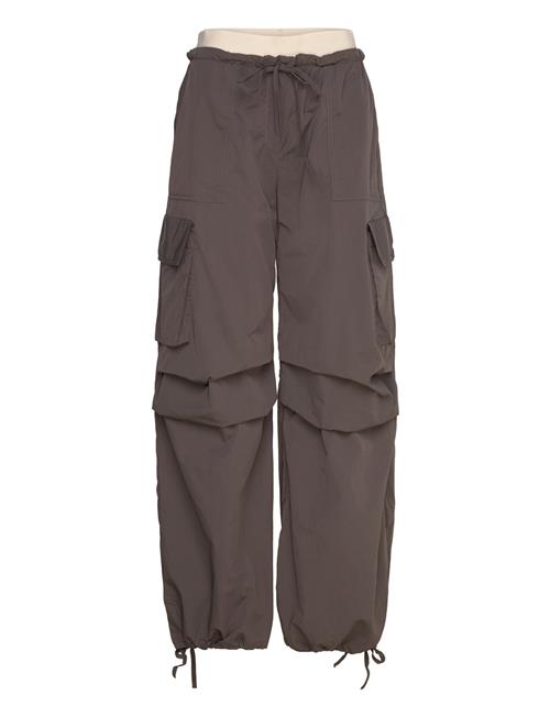 Loose Nylon Cargo Trousers Monki Brown