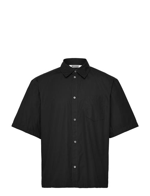 Se Relaxed Short Sleeve Shirt Weekday Black ved Booztlet