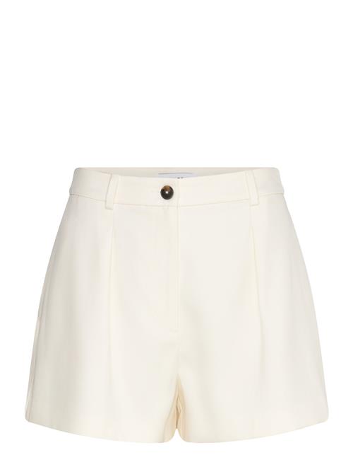 Millie Reiss Cream