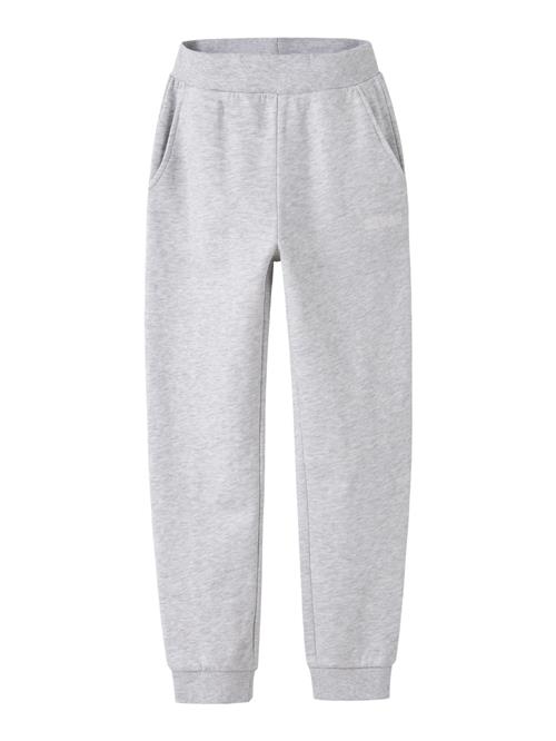 Se NAME IT Sweatpants Vima Light Grey Melange Squad Light hos SmartKidz