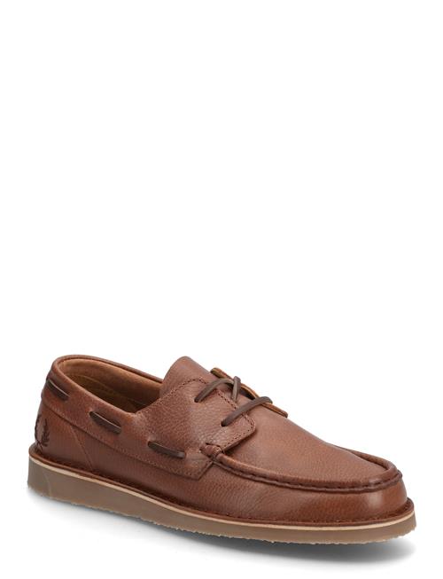 Se Meaden Leather Fred Perry Brown ved Booztlet