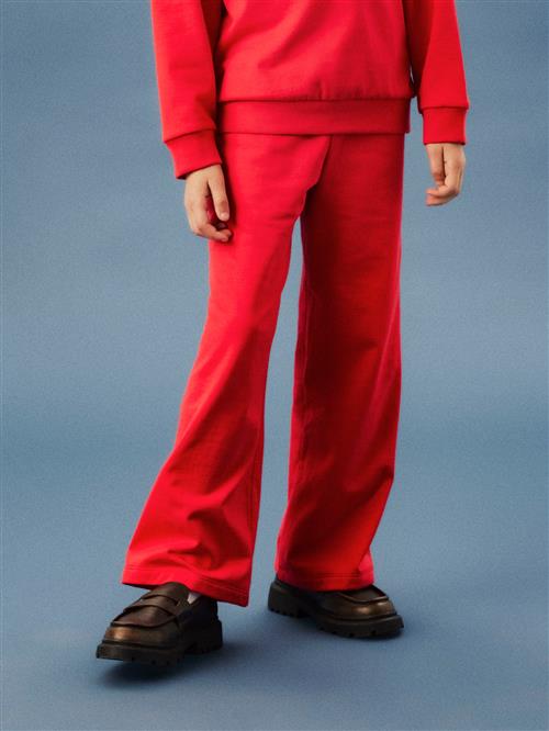 Se NAME IT Wide Sweatpants Noriana Tomato hos SmartKidz