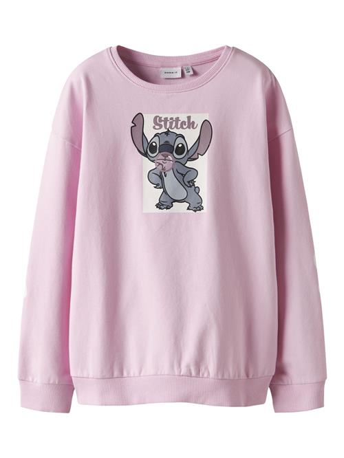 Se NAME IT Sweatshirt 'Stitch'  røgblå / lysviolet / lyserød / offwhite ved About You