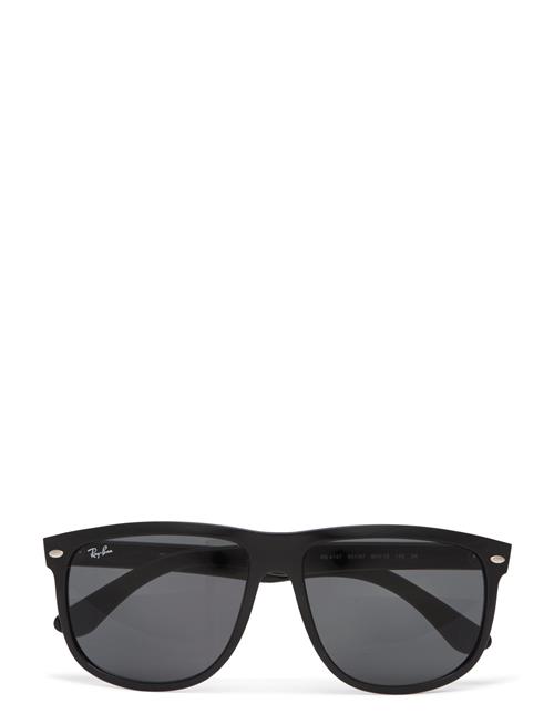 Se Boyfriend Ray-Ban Black ved Booztlet