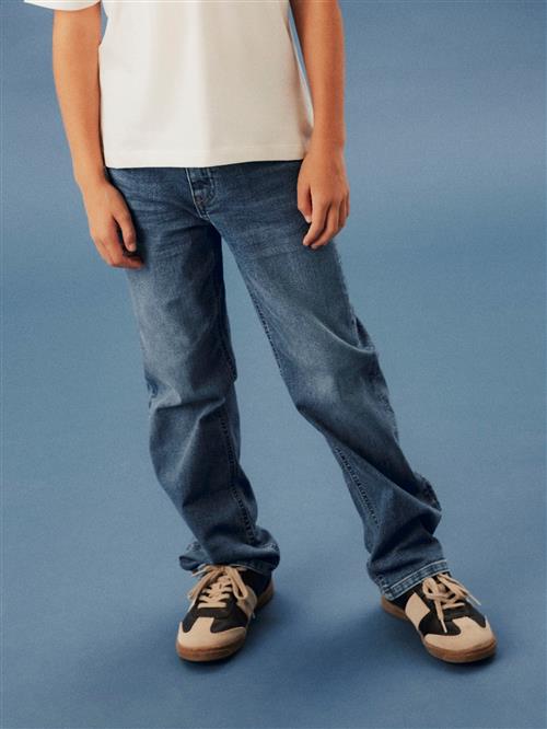 Se NAME IT Straight Jeans Ryan Dark Blue Denim hos SmartKidz