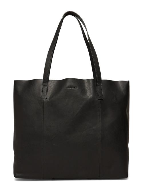 Sanna Saddler Black