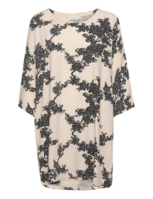 Garnetta Masai Black