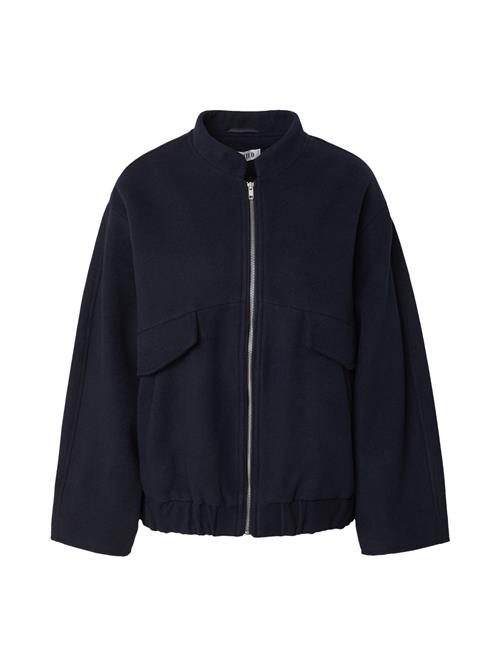 Se EDITED Overgangsjakke 'Frieda'  navy ved About You