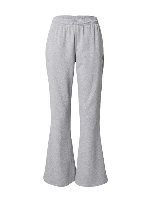Se Fabletics Sportsbukser  grå-meleret ved About You