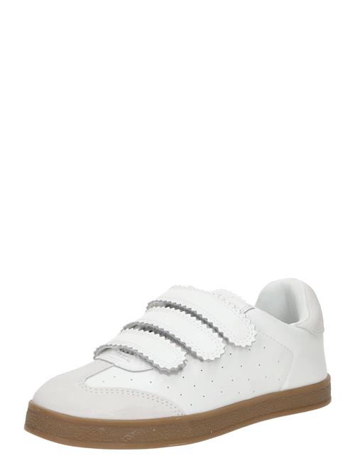 Se STEVE MADDEN Sneaker low 'Daybreak'  hvid ved About You