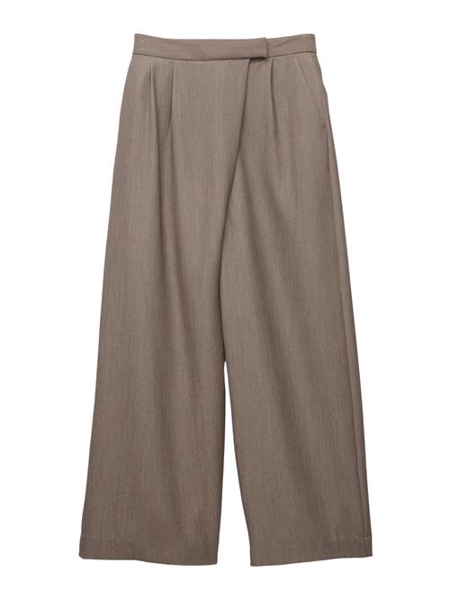 Pull&Bear Bukser med lægfolder  mokka