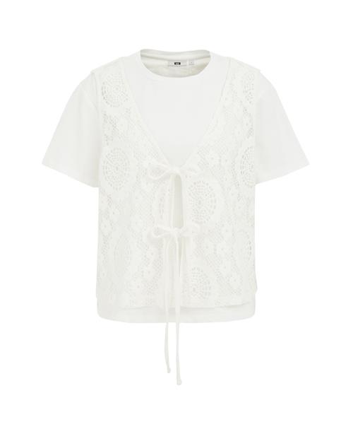 Se WE Fashion Shirts  offwhite ved About You