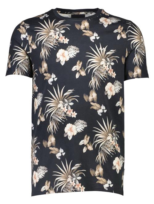 Se Lindbergh T-shirt hos Tøjeksperten