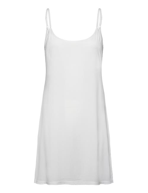 Helle Masai White