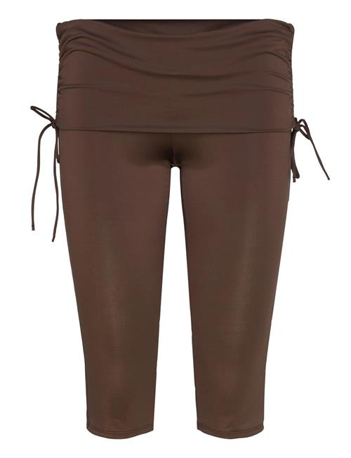 Ruched Low Rise Capri Leggings Monki Brown