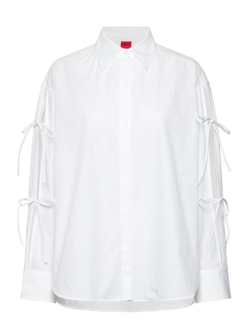 Se Evangelina HUGO White ved Booztlet