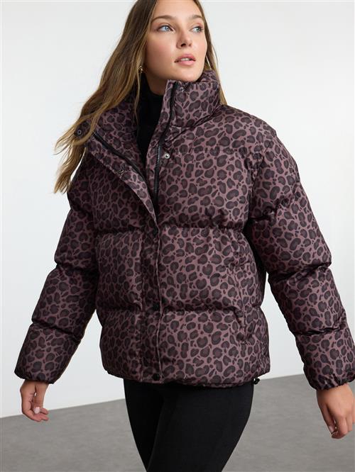 Trendyol Vinterjakke  lysviolet / cyclam / sort