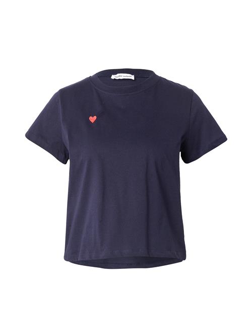 Se STUDIO SELECT Shirts 'Pace'  mørkeblå / rød ved About You
