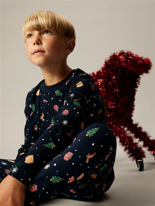 Se NAME IT Jule Natsæt Vismas Navy Blazer hos SmartKidz