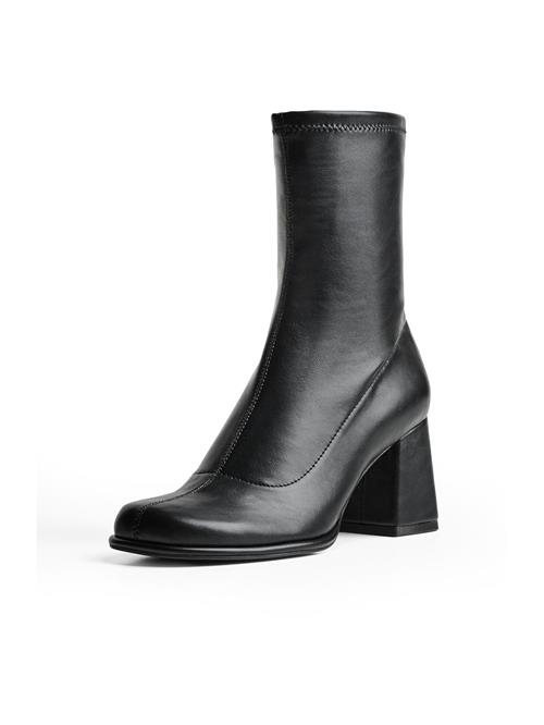 Bershka Støvletter  sort