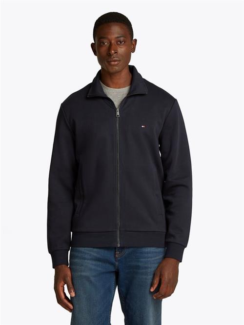 Se ESSENTIAL INTECHNO ZT ST COLLAR hos Din tøjmand