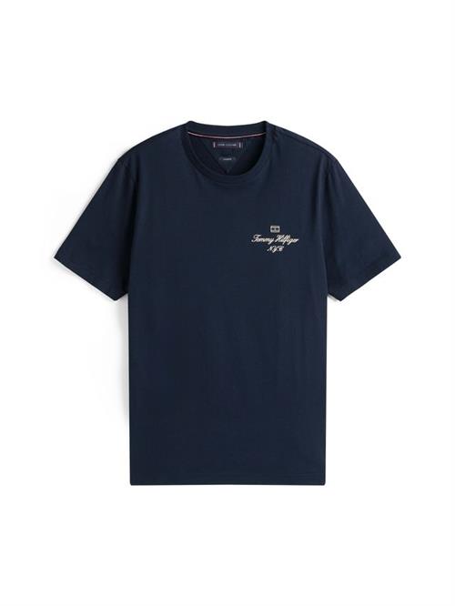 OUTLINE FLAG SCRIPT TEE