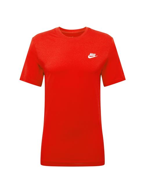 Se Nike Sportswear Bluser & t-shirts 'Club'  rød / hvid hos About You