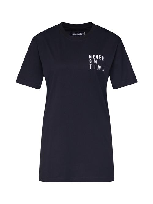 Se Merchcode Shirts 'Never On Time'  sort / hvid hos About You