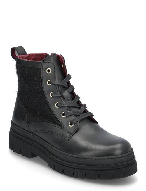 Se Nautical Melton Leather Lace-Up Tommy Hilfiger Black ved Booztlet
