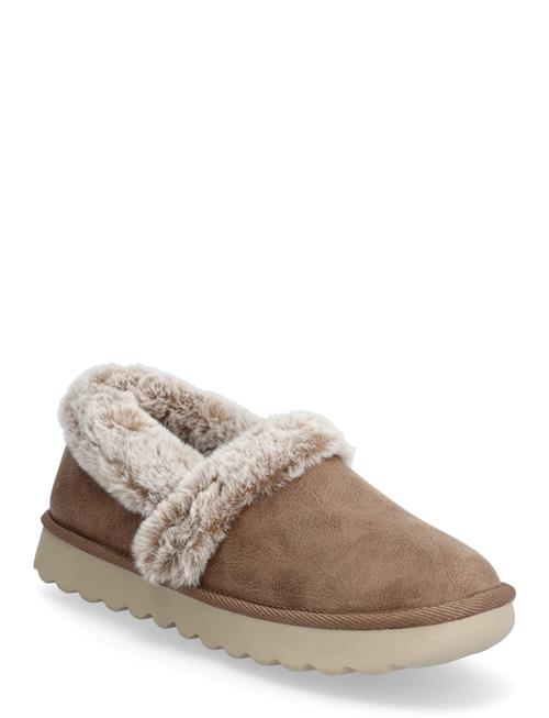 Women Cozy Up Skechers Beige