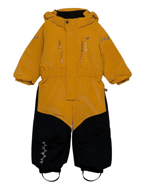 Se Penguin Snowsuit Kids ISBJÖRN Of Sweden Yellow ved Booztlet