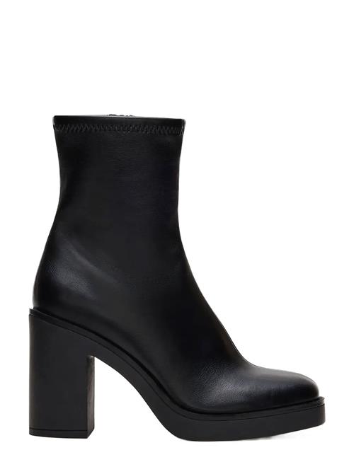 Mesmerize Steve Madden Black