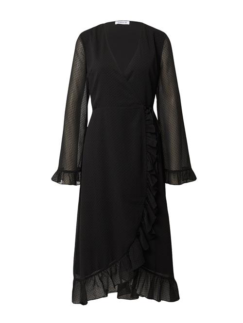 Se EDITED Kjole 'Meret'  sort ved About You