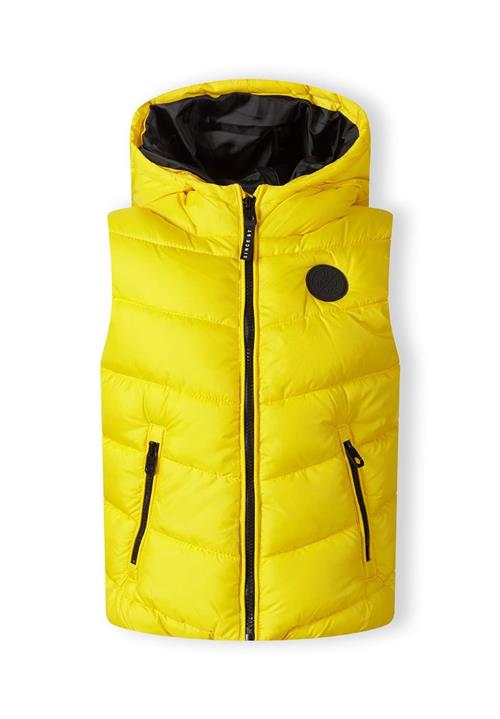 Se MINOTI Vest  gul hos About You