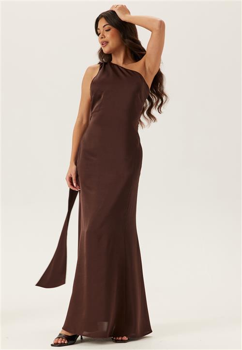 Bubbleroom Occasion One Shoulder Scarf Satin Gown
