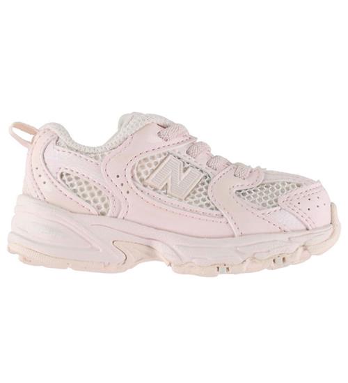 Se New Balance Sko - 530- Washed Pink hos KidsWorld