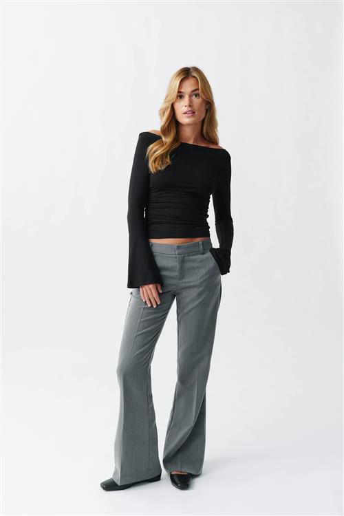Gina Tricot - Relaxed bootcut trousers - utsvingede habitbukser - Grå - 42 - Dame