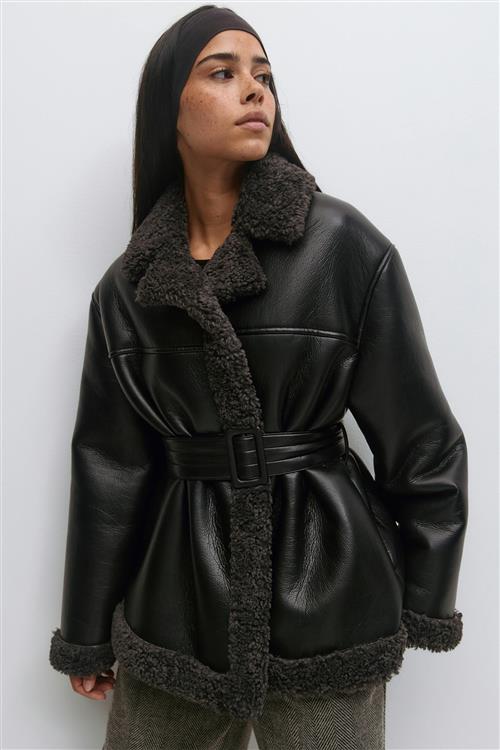 Gina Tricot - Teddy pu belted jacket - læderjakker - Sort - S - Dame